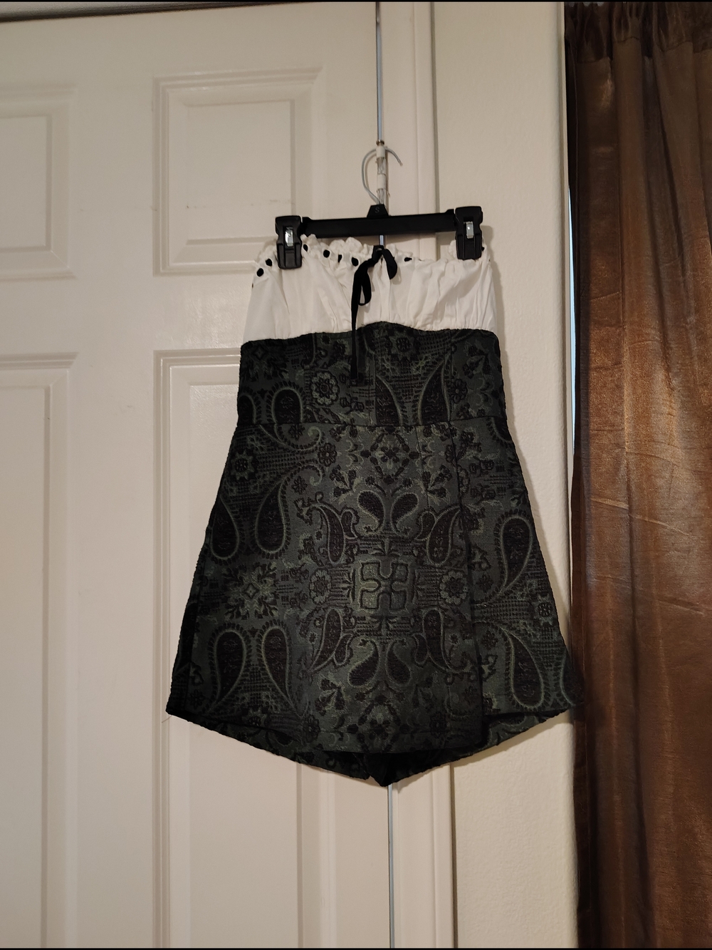 Urban Outfitters Green and White Paisley-Patterned Mini Skirt
